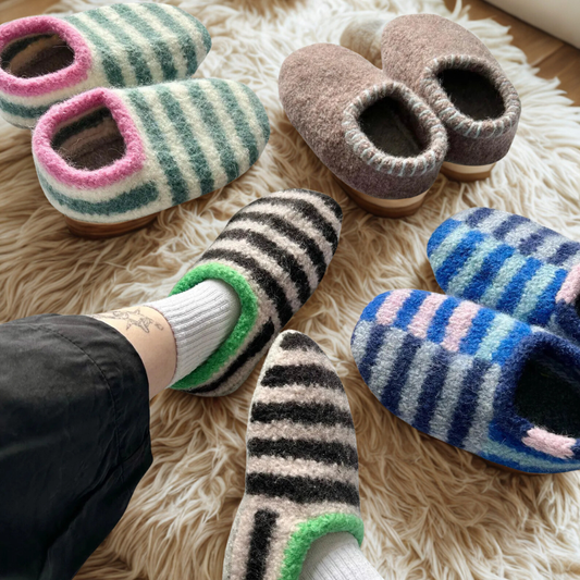 SLIPPERS Knitting Pattern