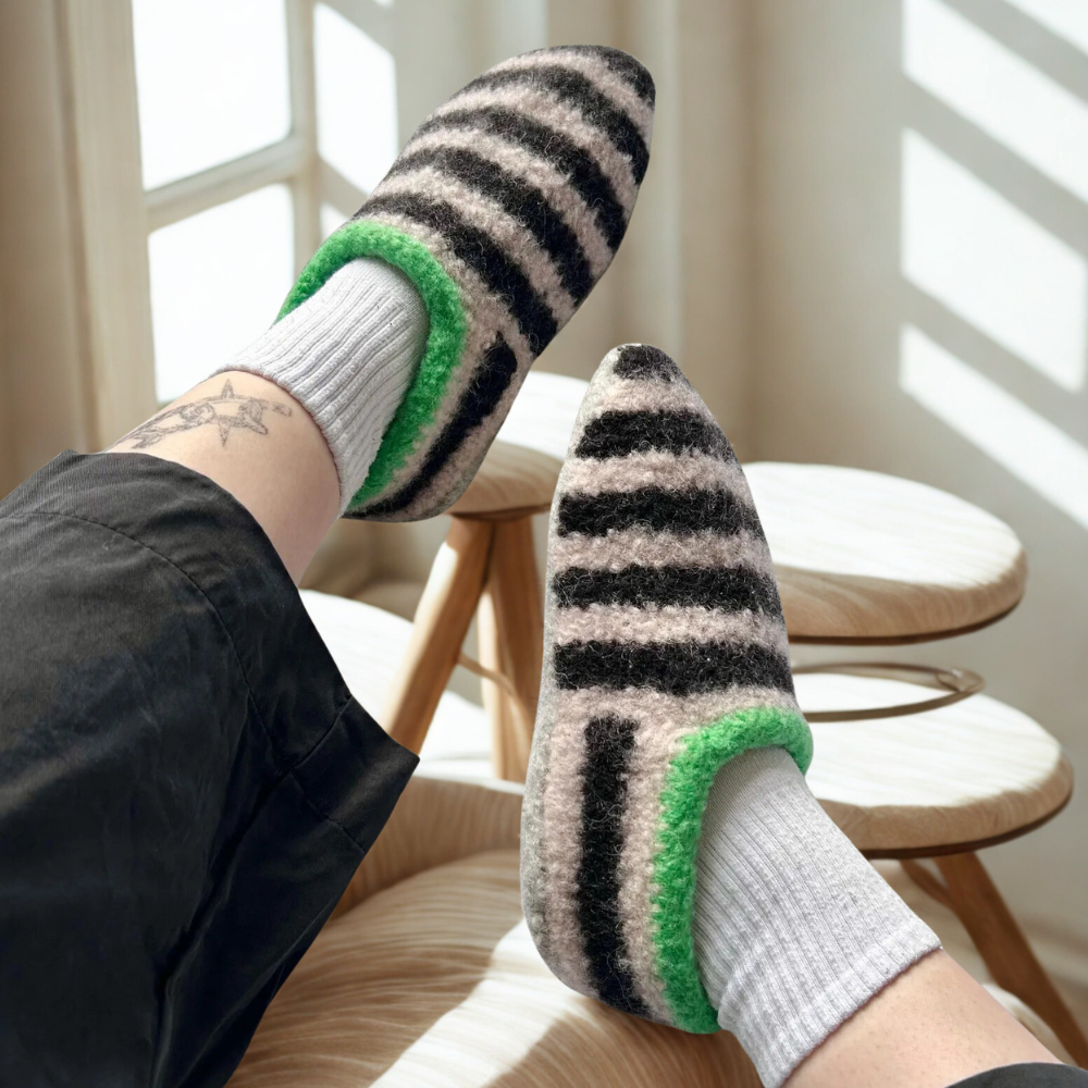 SLIPPERS Knitting Pattern