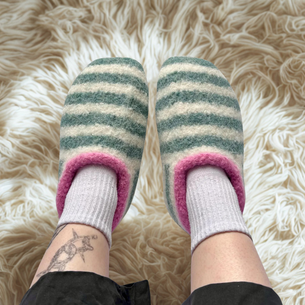 SLIPPERS Knitting Pattern